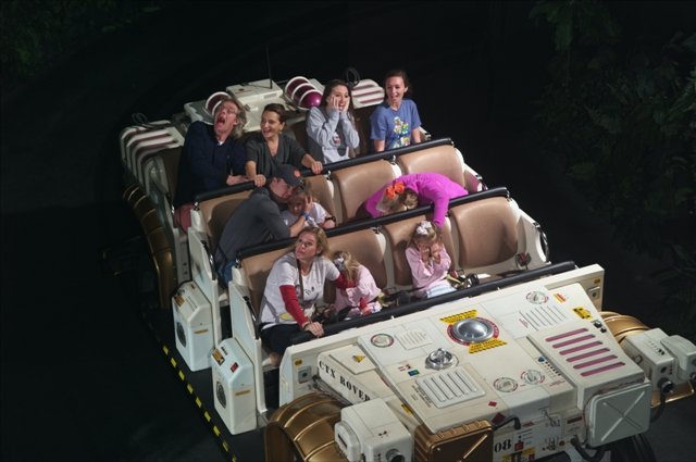 dinosaur-ride-dinoland-animal-kingdom-vacation-pictures-disney-world